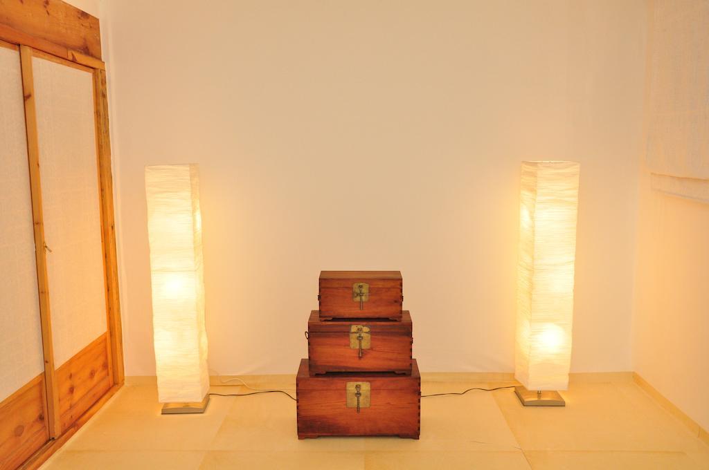 Hueahn Hanok Guesthouse Сеул Стая снимка